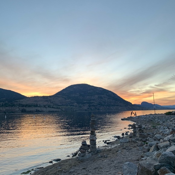 Meet your Posher, Betti - Picture 1 of 1